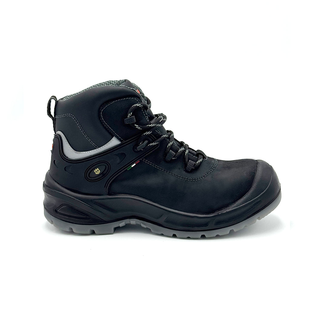 MAVERICK PRO CRAZY HORSE NEGRO